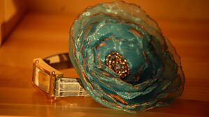 Pašdarināta brošiņa – puķe